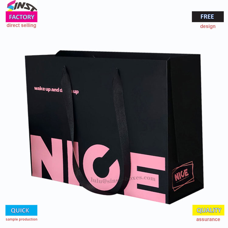 Papperspåse för kläder